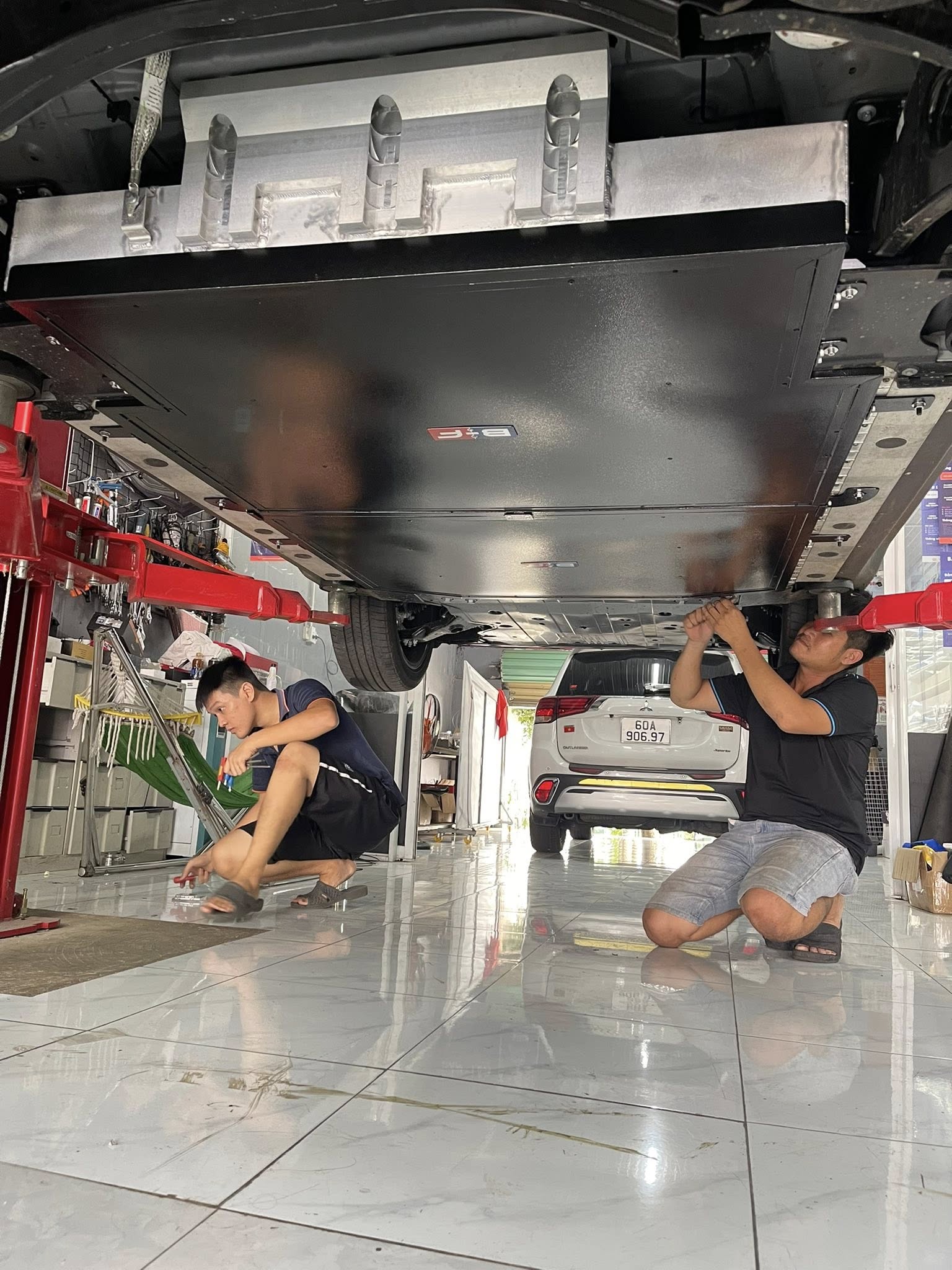 Ốp Bảo Vệ Pin Cho VinFast VF6 