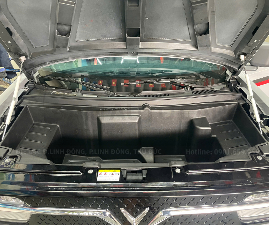 Cốp Cơ Ezcop 90L Cho Vinfast VF3 